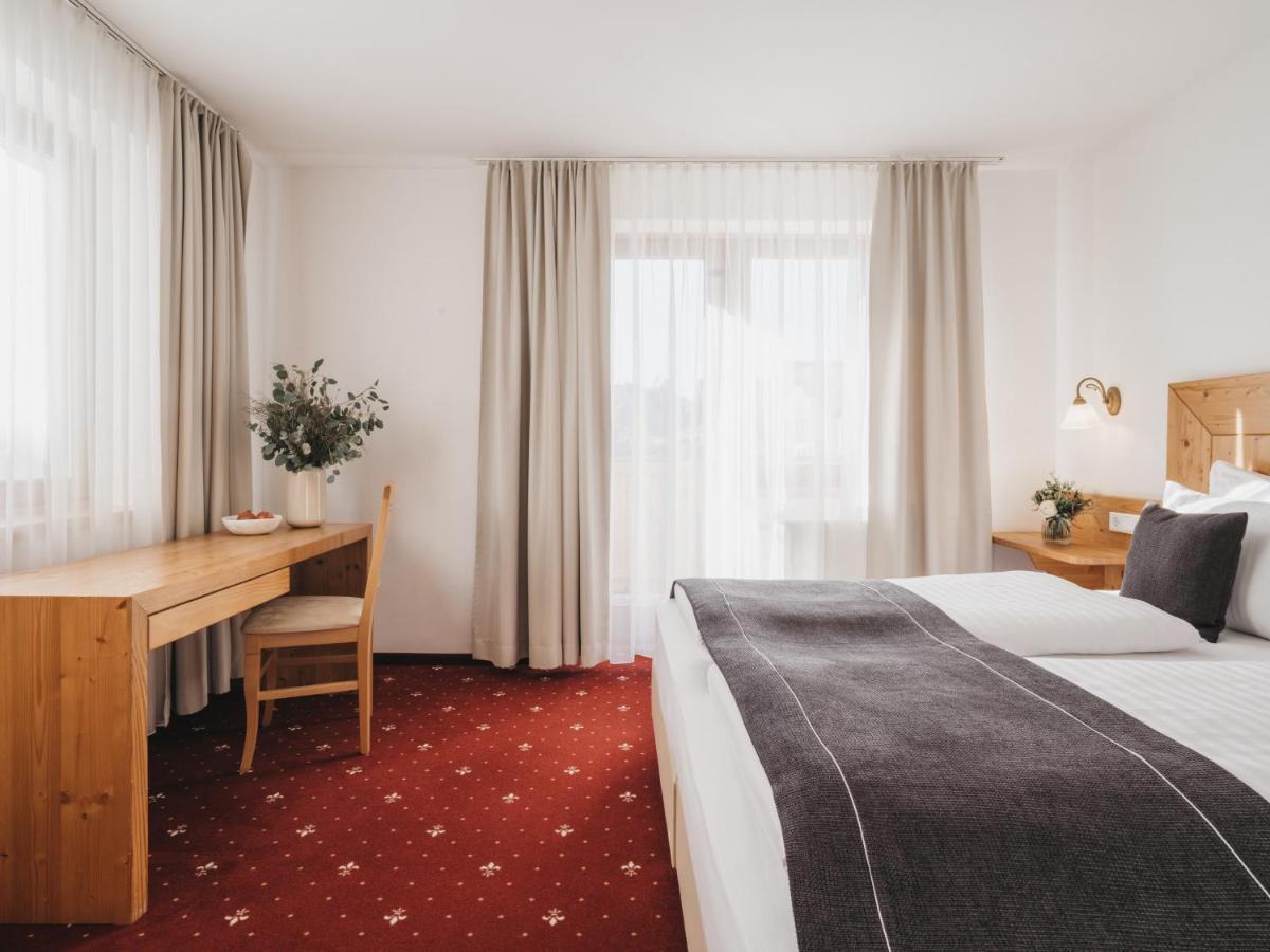 Hotel Vier Jahreszeiten By Vaya Inkl Zell Am See-Kaprun Sommerkarte Екстер'єр фото