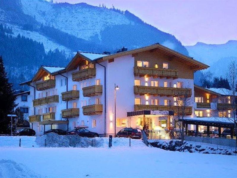 Hotel Vier Jahreszeiten By Vaya Inkl Zell Am See-Kaprun Sommerkarte Екстер'єр фото